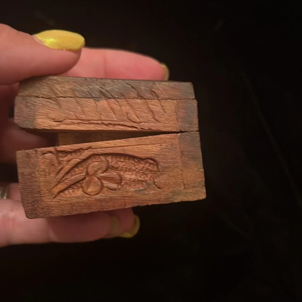 VTG Handcrafted Carved Wooden Trinket Box 2.25